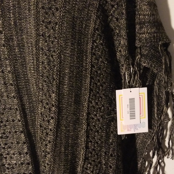 LuLaRoe Sweaters - Lularoe Mimi Shawl